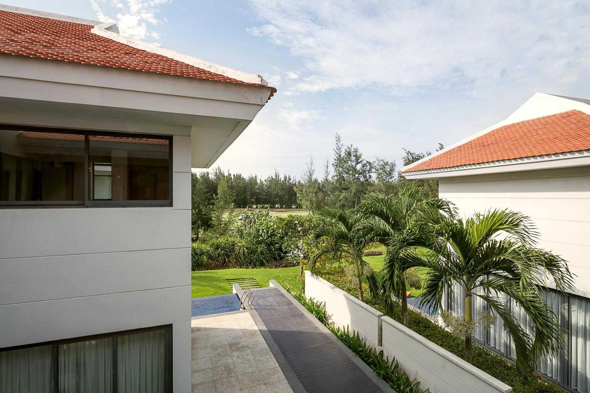 Ocean Luxury Villas Danang Exterior photo