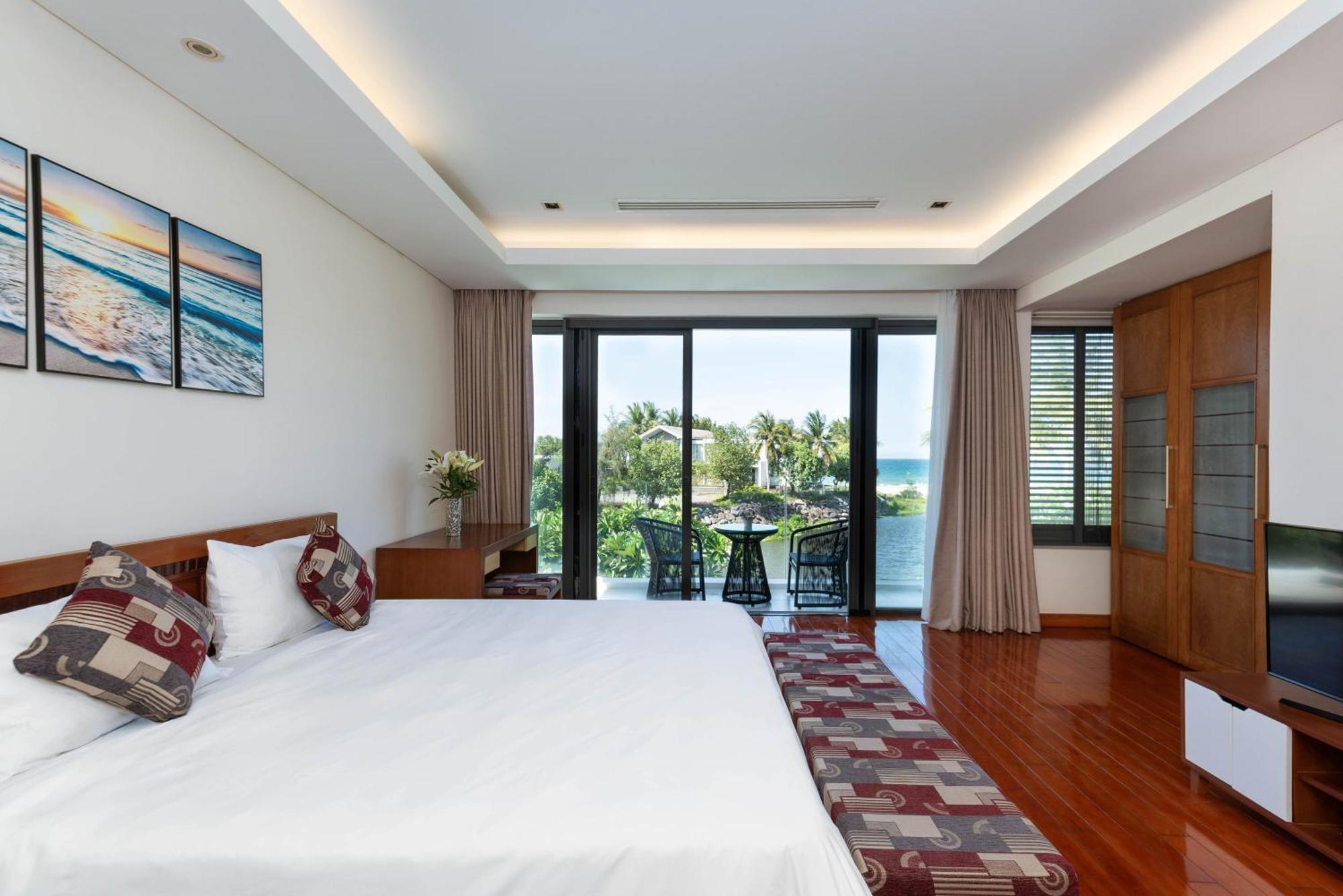 Ocean Luxury Villas Danang Exterior photo